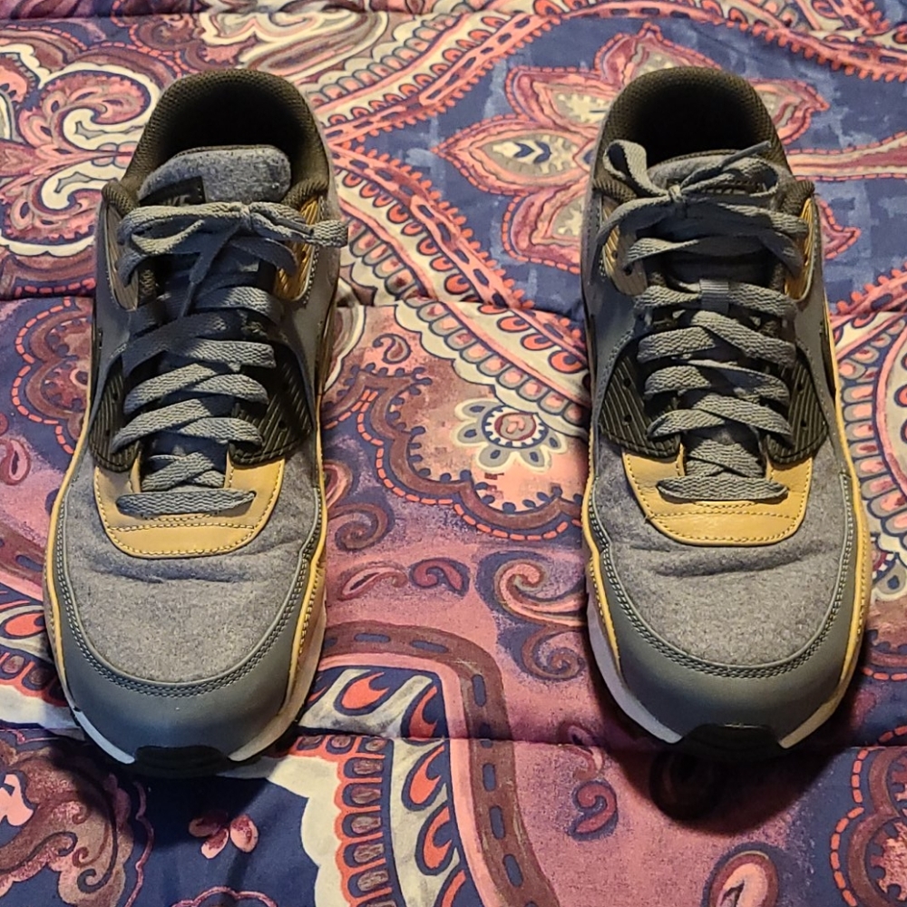 Nike Air Max Gray Wool Tan Leather Size 12